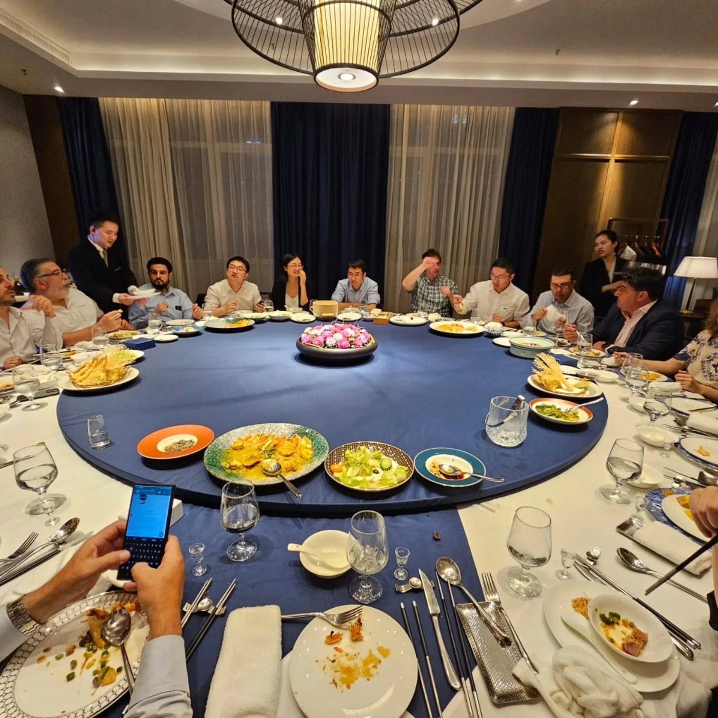Con directivos de Dahua · China