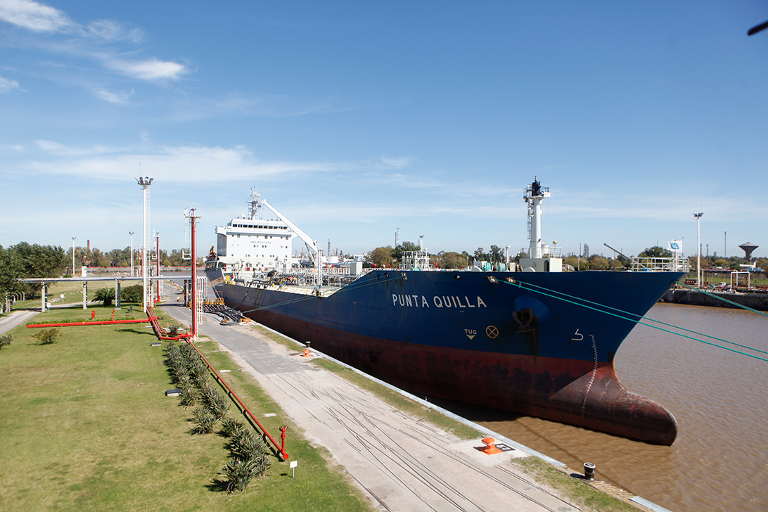 Puerto Punta Quilla · YPF